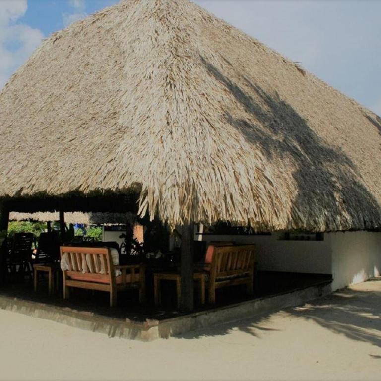 Cabaña frente al mar en la playa del Calao - Four-Bedroom House - 10
