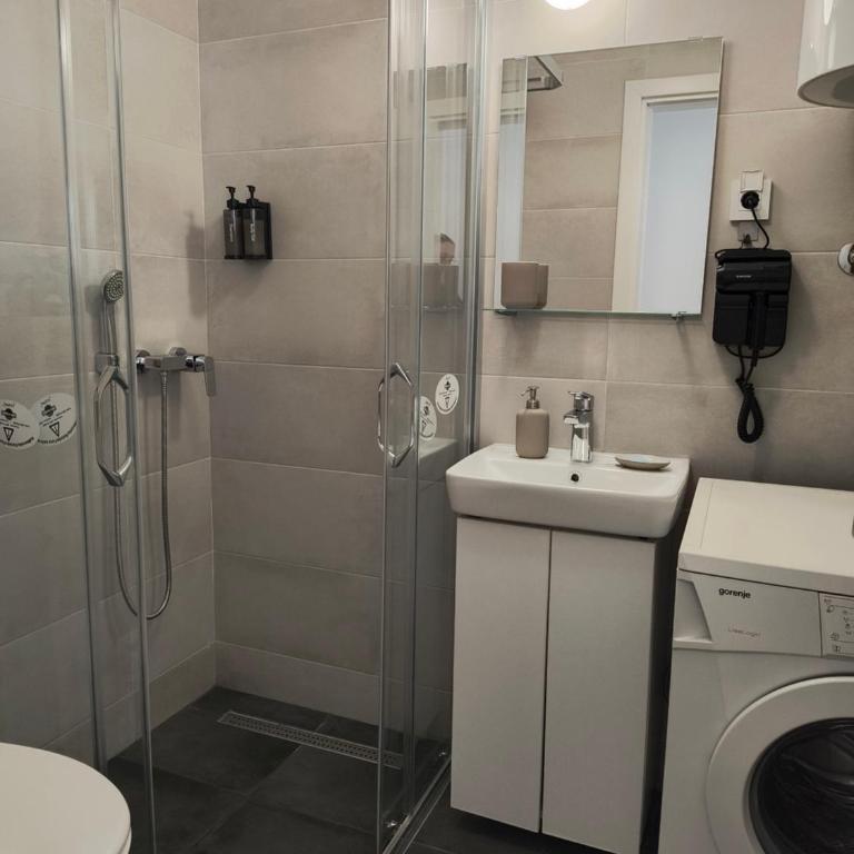 Miyaki Apartment - One-Bedroom Apartment - 15
