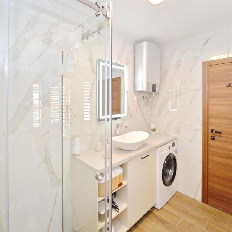 Antica Apartments - Two-Bedroom Apartment - 8