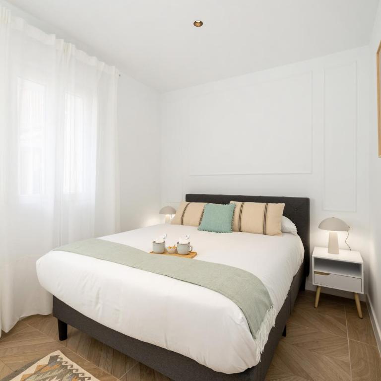 ChezmoiHomes Realejo Boutique Terrace - Three-Bedroom Apartment - 4