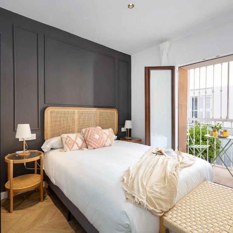 ChezmoiHomes Realejo Boutique Terrace - Three-Bedroom Apartment - 12