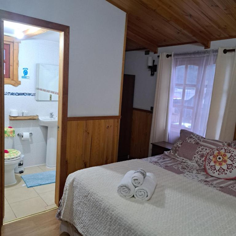 Hostal Robinson - Double Room with Private Bathroom - 3