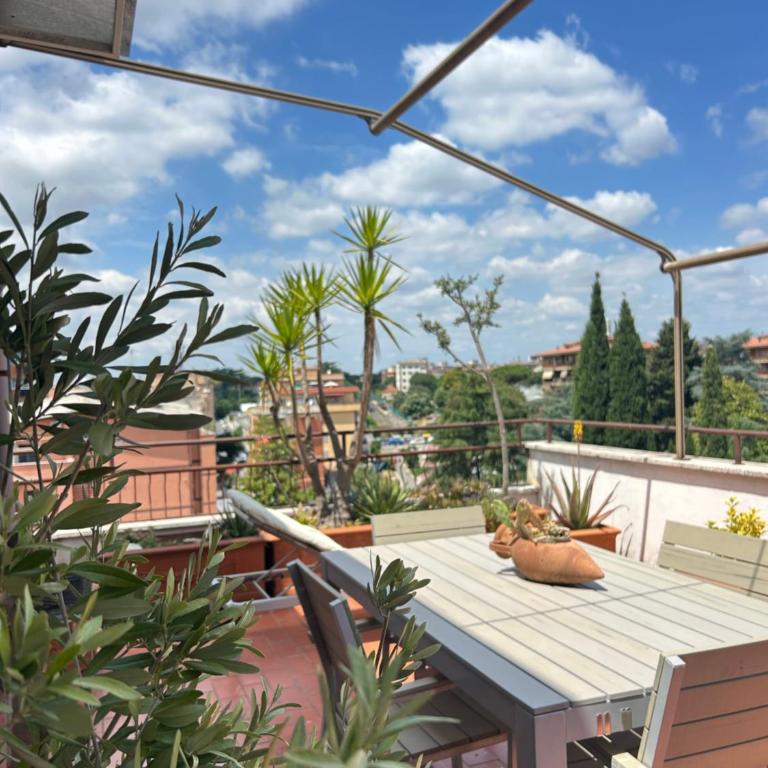Appartamento con Terrazza vicino Gemelli e Vaticano - Appartamento con 2 Camere da Letto e Terrazza - 1