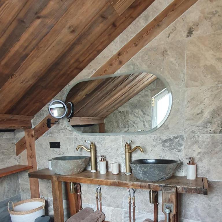 chalet cosy, jacuzzi privé, calme, idéal moto rando vélo - Maison 2 Chambres - 28