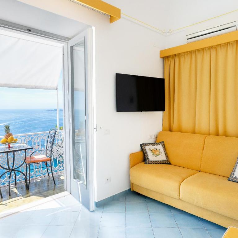 Casa Nilde - Camera Matrimoniale Deluxe con Balcone e Vista Mare - 6
