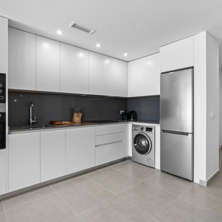 The Celeste Residence - Three-Bedroom Superior Apartment - 5