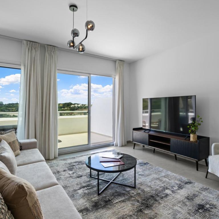 The Celeste Residence - Three-Bedroom Superior Apartment - 6