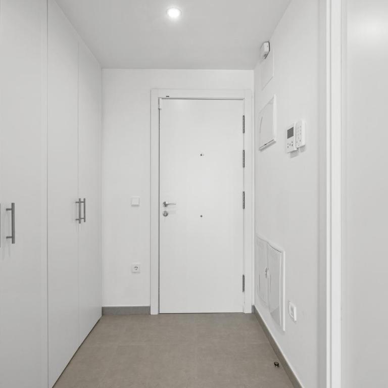 The Celeste Residence - Three-Bedroom Superior Apartment - 13