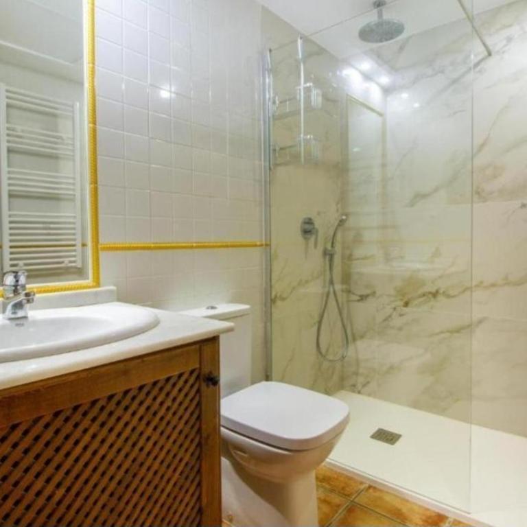 Stylish penthouse with private panoramic rooftop terrace - Apartamento de 2 dormitorios - 20