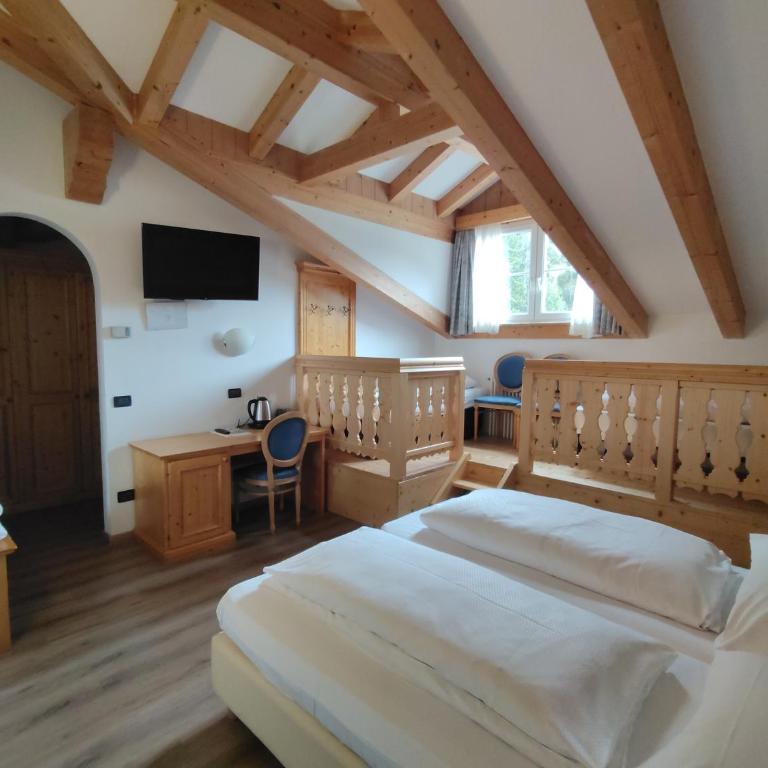 Hotel Valacia - Camera Familiare - 6