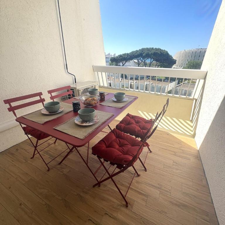 Couchant Cosy studio, terrasse couverte face à la mer, clim, parking, wifi - Apartment mit 1 Schlafzimmer, Balkon und Meerblick - 17