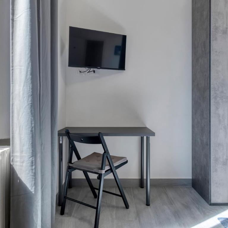 Guesthouse CIVICO 233 - Stanza privata parcheggio colazione bagni condivisi - Standard Double Room - 1