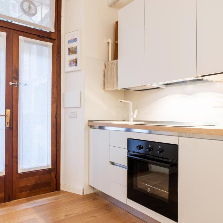 Quiet apartment only a few steps away from MM PTVenezia - Appartamento con 1 Camera da Letto - 11