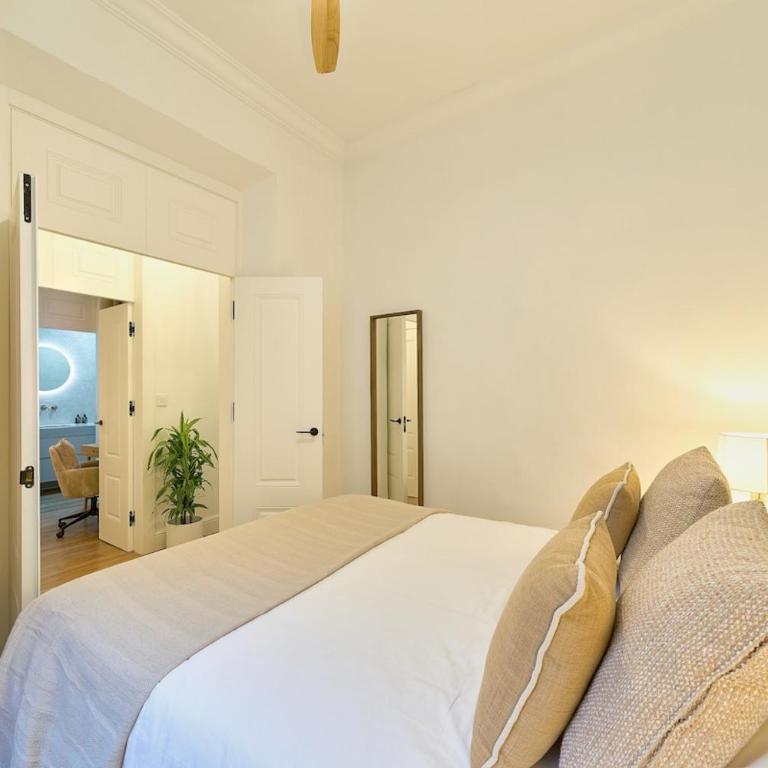 Quiet Place in Historic Plz San Francisco Malaga - Three-Bedroom Apartment - 8
