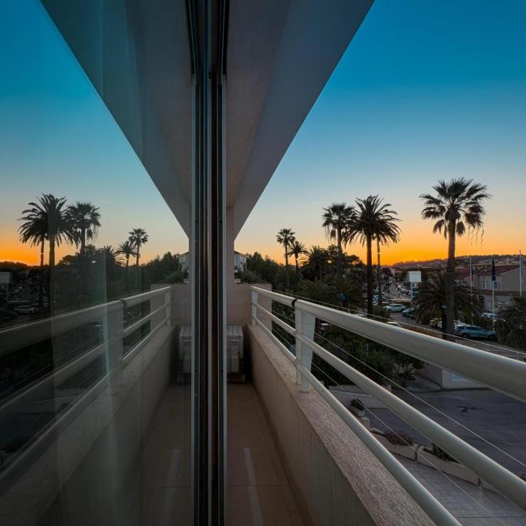 Appartement Luxueux "Entre Bord de Mer & Montagne" - by Résidence La Fontaine - Three-Bedroom Apartment - 2