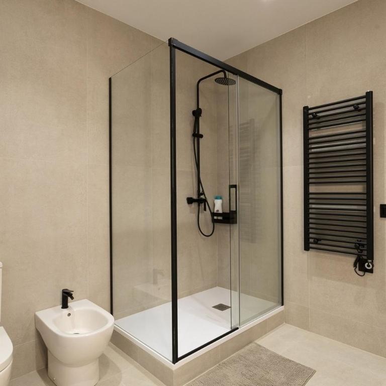 Gran Vía Suites - Three-Bedroom Apartment - 2