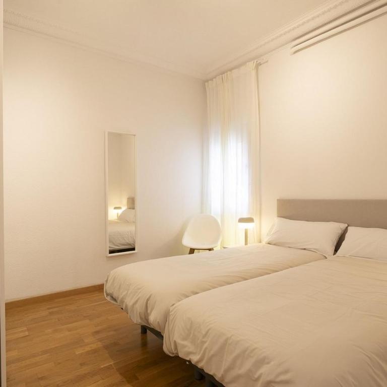 Gran Vía Suites - Three-Bedroom Apartment - 18
