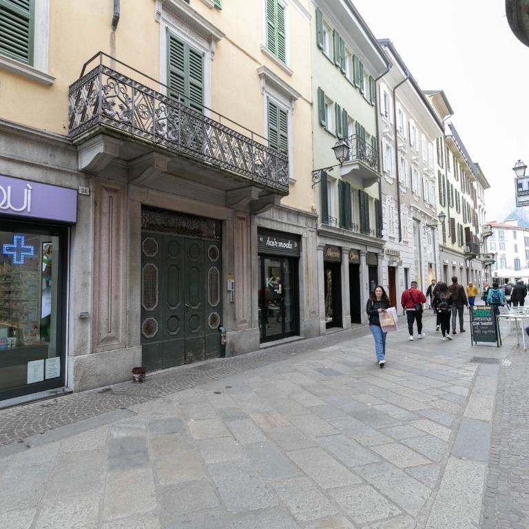 Mansarda dei Cuori a Lecco - Appartamento - 32