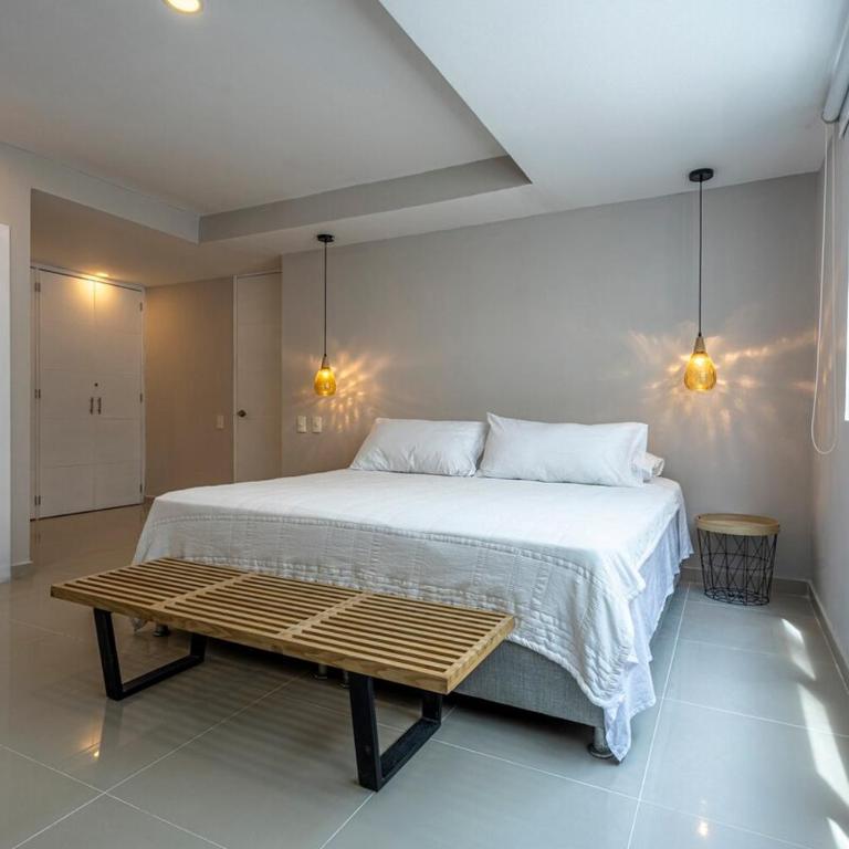 Luxurious Beachfront 3BR, Pool & Ocean Views - Three-Bedroom Apartment - 30