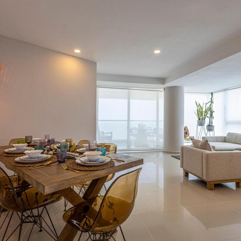 Luxurious Beachfront 3BR, Pool & Ocean Views - Three-Bedroom Apartment - 32