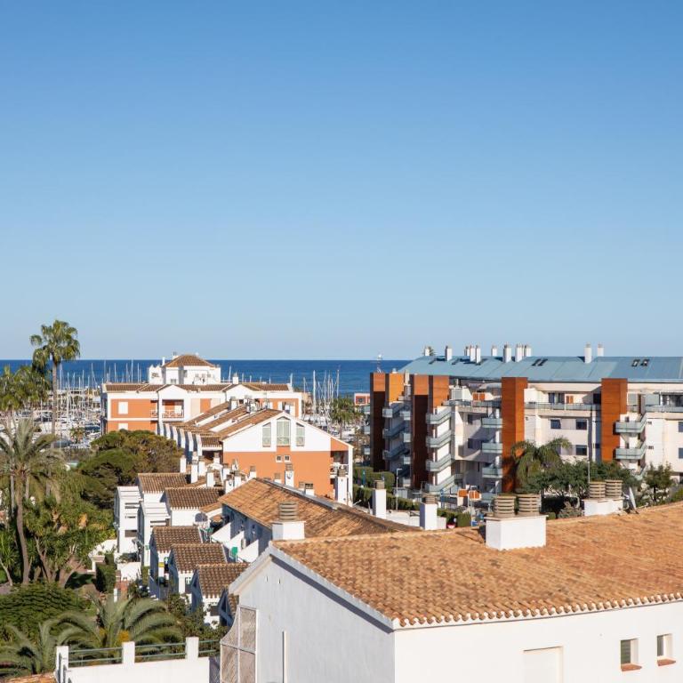 Atico Buen Vivir con gran terraza y vistas espectaculares en Marina Real II Denia by Family Homes Rentals - Apartamento Ático - 40