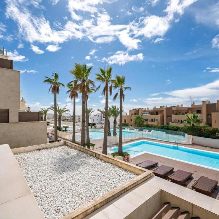 Luxury 3-Bedroom Corner Apartment with Large Terrace La Cala de Mijas - Apartment - 2