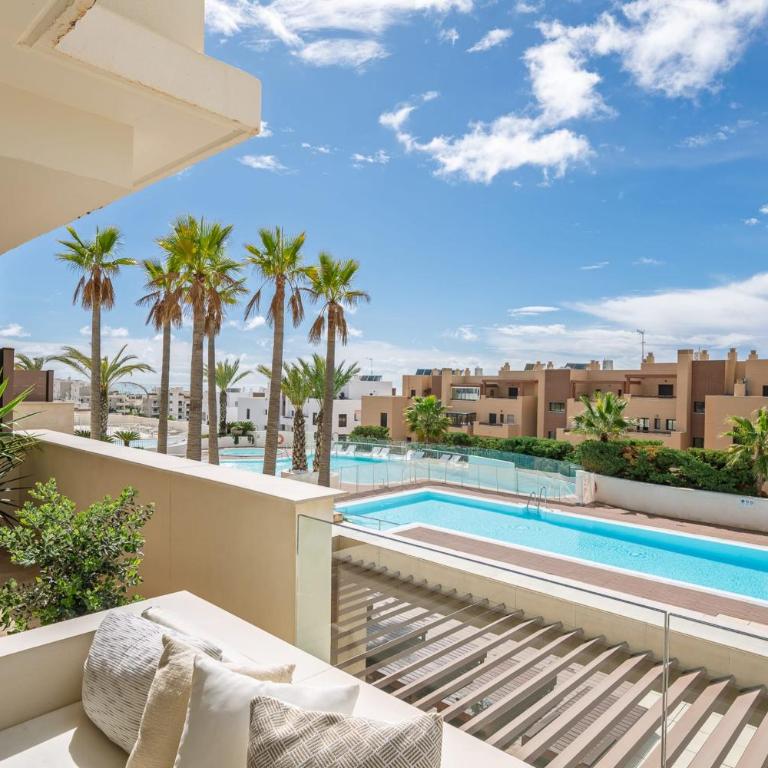 Luxury 3-Bedroom Corner Apartment with Large Terrace La Cala de Mijas - Apartment - 1