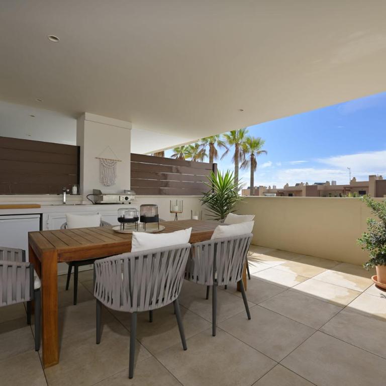 Luxury 3-Bedroom Corner Apartment with Large Terrace La Cala de Mijas - Apartment - 6