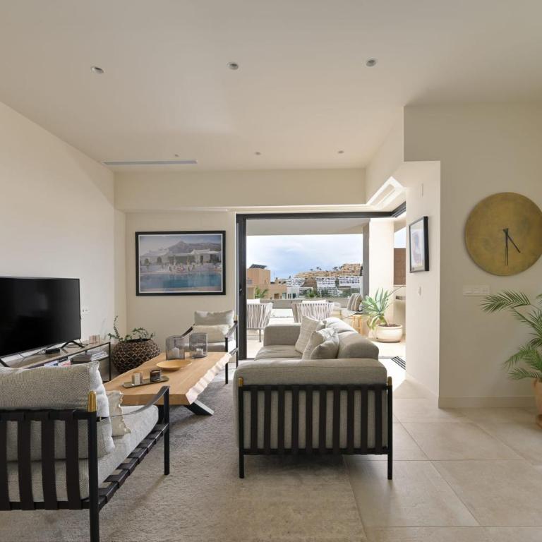Luxury 3-Bedroom Corner Apartment with Large Terrace La Cala de Mijas - Apartment - 10