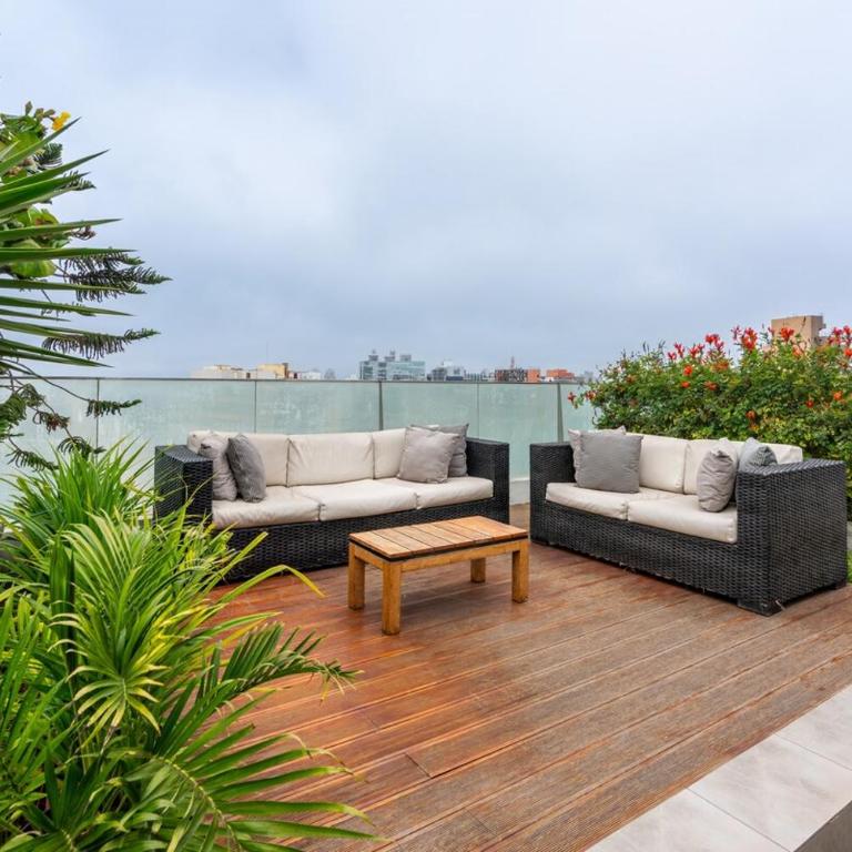 Perricholi Central Apartments by Geko - Two-Bedroom Apartment with View - 4