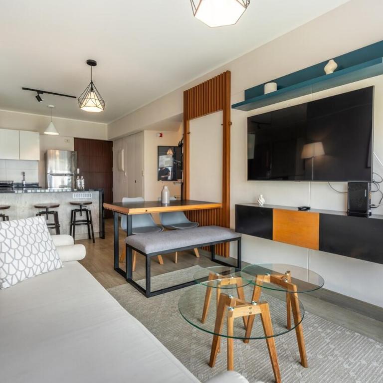 Perricholi Central Apartments by Geko - Two-Bedroom Apartment with View - 22