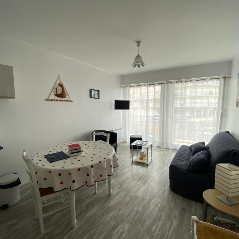 Studio Les Mouettes, vue mer, quartier des Présidents - Apartment mit 1 Schlafzimmer - 2