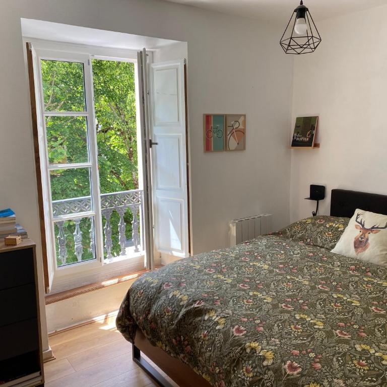 AU 47 ALLÉES D'ETIGNY - CENTRAL & STANDING - avec parking - Linge de lit et de toilette inclus - Apartment mit Blick auf die Berge - 48