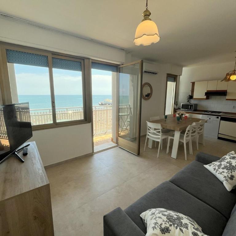Lignano Sabbiadoro sea front and sea view - Appartamento con 3 Camere da Letto - 6