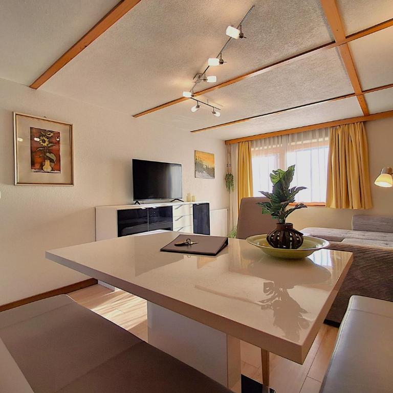 Alpenfeder Landhaus Heidi - Apartment mit Blick auf die Berge - 2