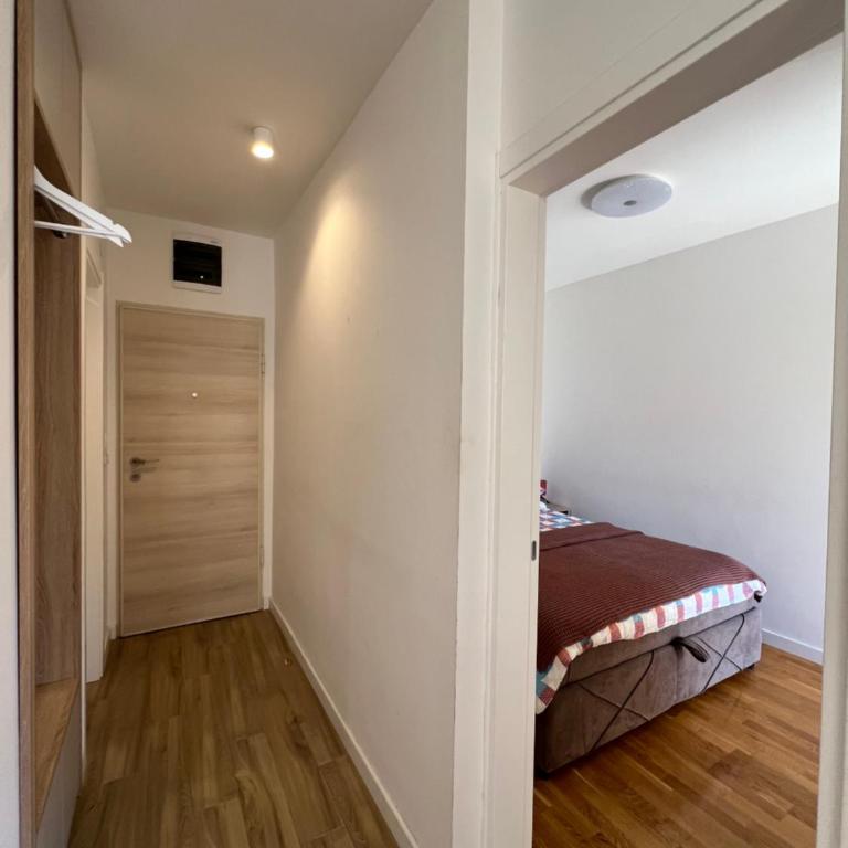 Apartment Montenegro Becici - One-Bedroom Apartment - 11