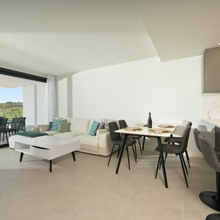 2-Bedroom Apartment in Azahar de Estepona - Apartment - 6