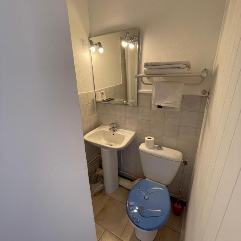 Hotel Clair Logis - Petite Chambre Lits Jumeaux - 4