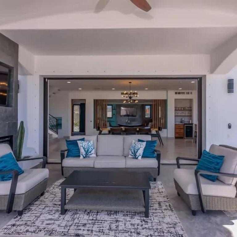 Elegant 6BR Oasis with Ocean Views Pool & Golf - Vacation Home - 29