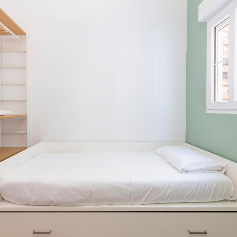 Cozy apartment Valencia city center! - Three-Bedroom Apartment - 23