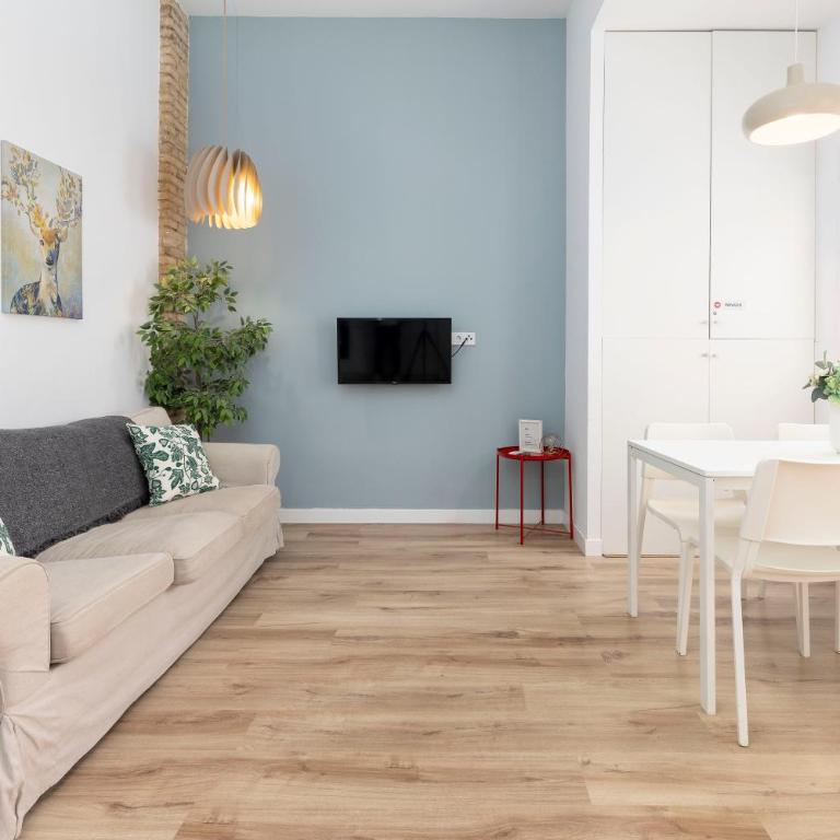Cozy apartment Valencia city center! - Three-Bedroom Apartment - 34