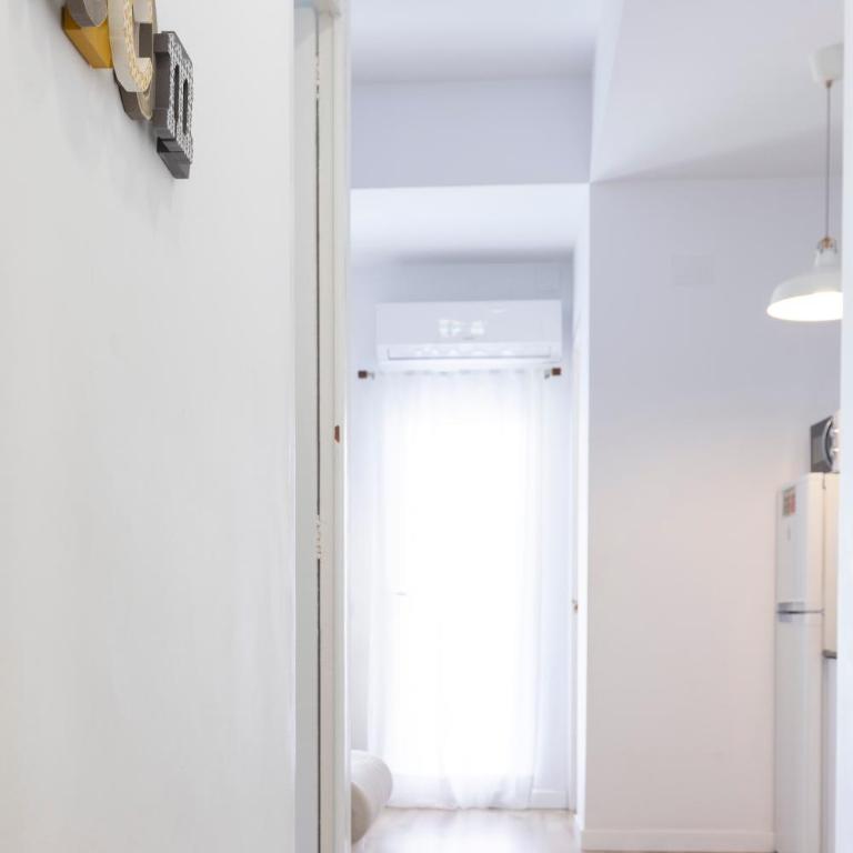 Cozy apartment Valencia city center! - Three-Bedroom Apartment - 46