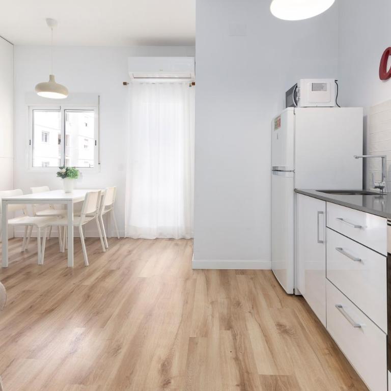 Cozy apartment Valencia city center! - Three-Bedroom Apartment - 49