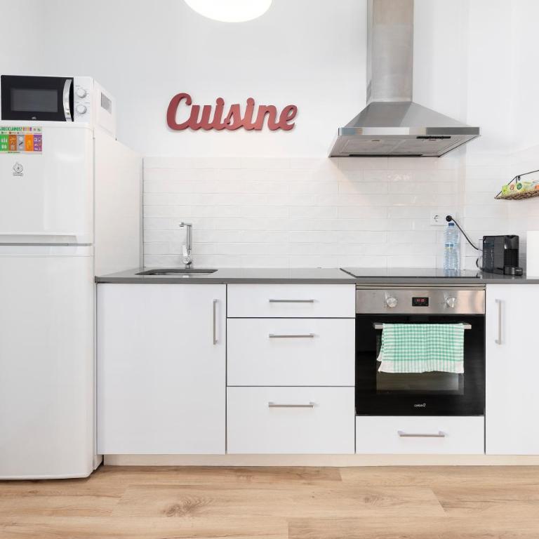 Cozy apartment Valencia city center! - Three-Bedroom Apartment - 1