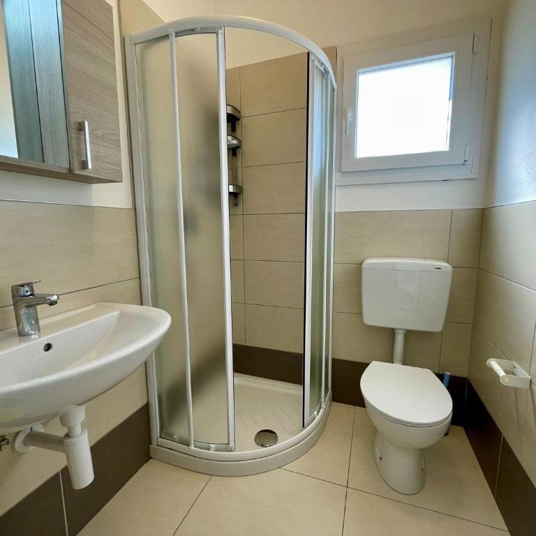 Flat with garden near the beach - Appartamento - 10
