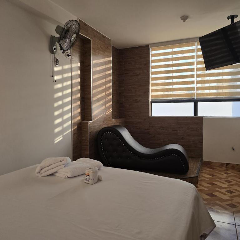 Hostal Prestigio - Double Room with Spa Bath - 5