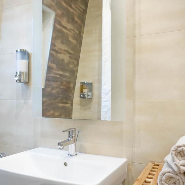 Eiffel Tower & Invalides - Cosy Quiet Appartement - Appartement-Studio avec 1 Lit Double - 8
