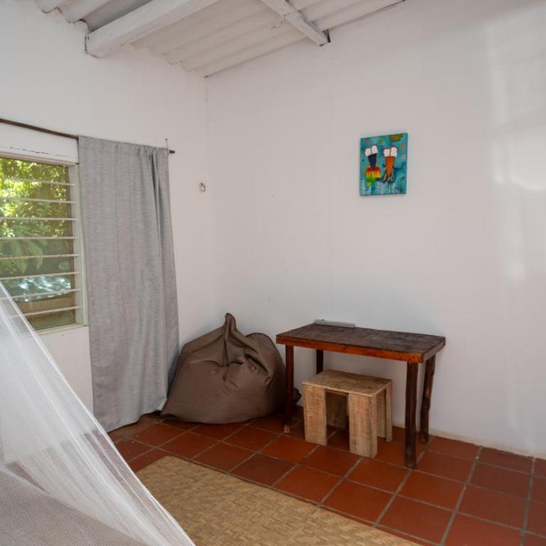 M HOSTEL Tayrona - Habitación Doble Estándar con baño compartido - 4
