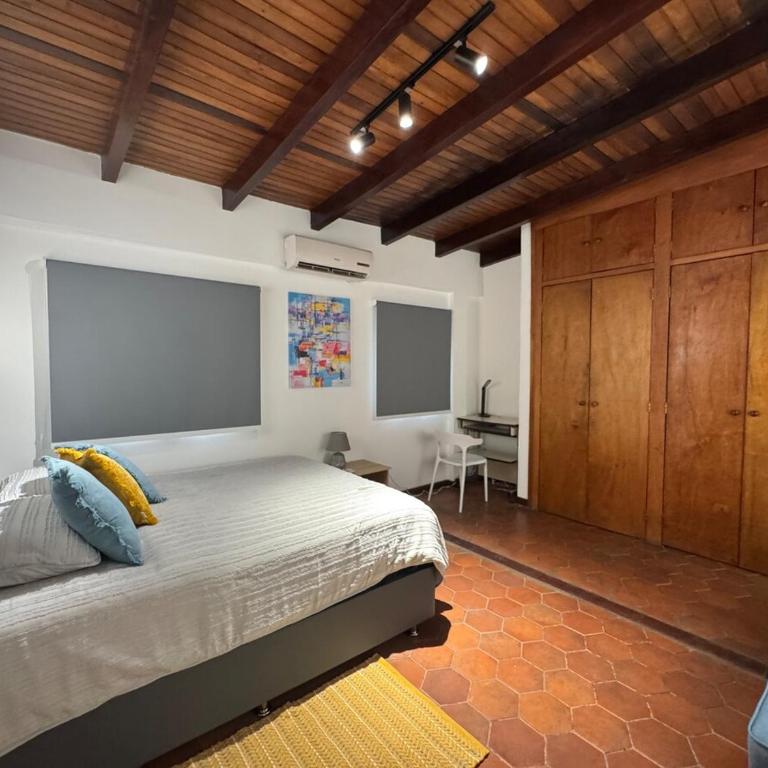 Casa La Floresta - Three-Bedroom Apartment - 11