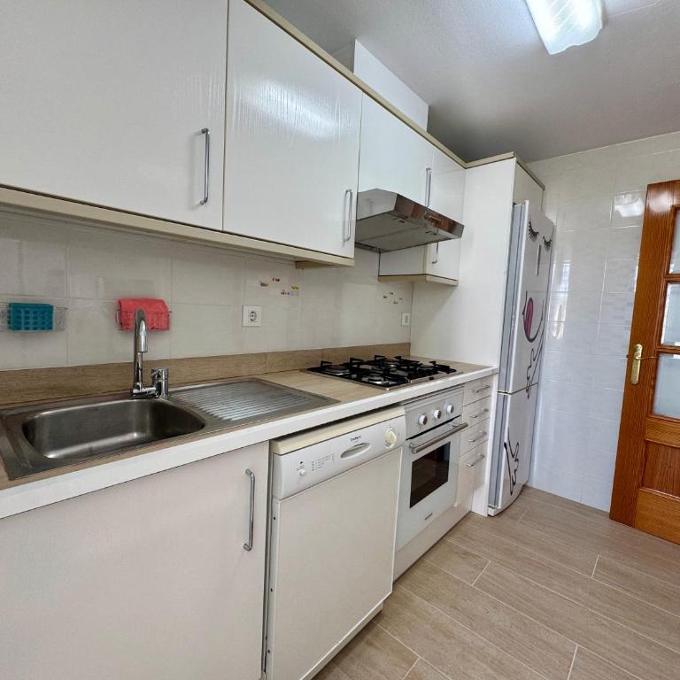 Azor Playa Somhome - Two-Bedroom Apartment with Pool View - 8